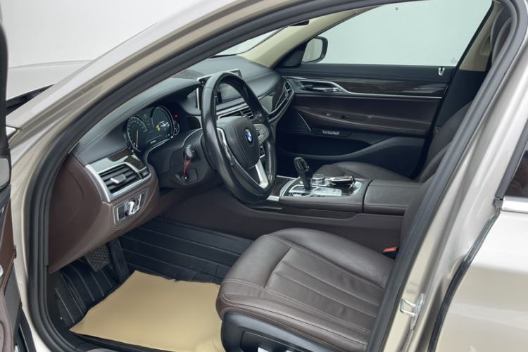 Used BMW 7 Series 2018 730Li Leading Model Excellence Package Interior 4