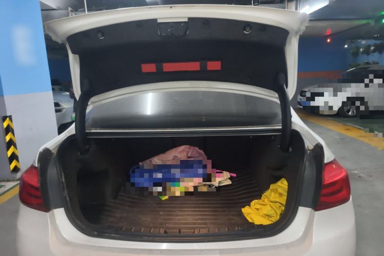 Used BMW 3 Series 2017 320Li Fashion Model Trunk