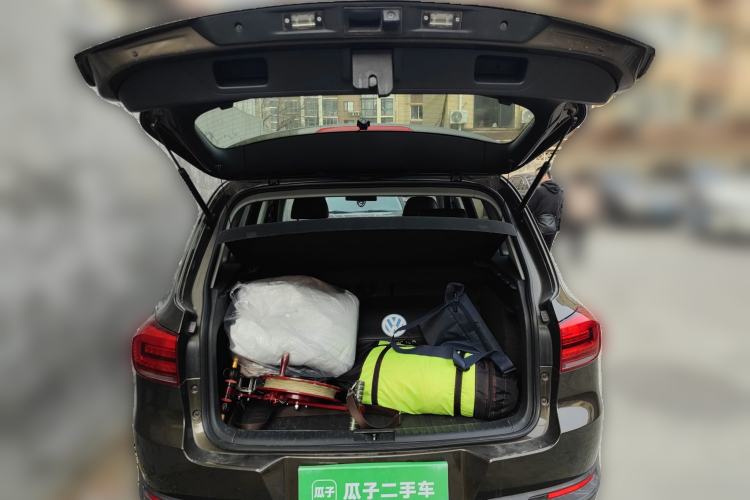 Used Volkswagen Tiguan 2015 1.8TSI Automatic All-Wheel-Drive Luxury Model Trunk