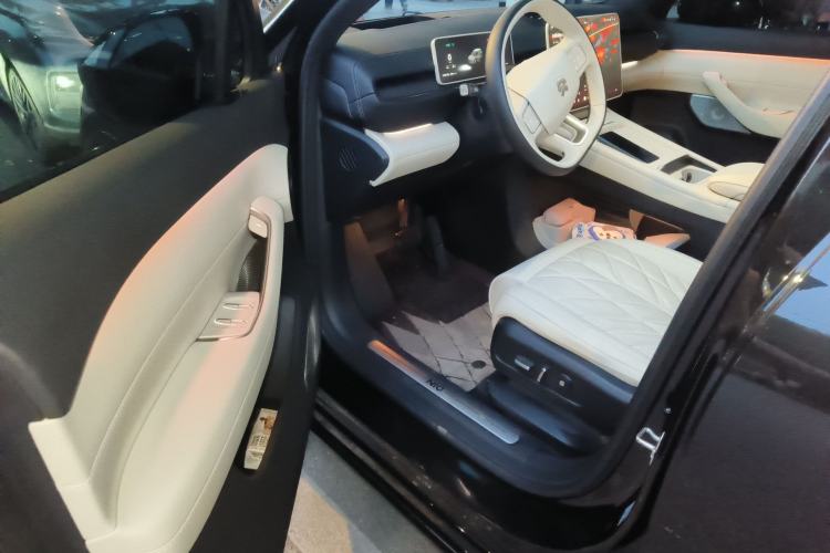 Used Nio ES6 2025 75 kWh Driver Seat