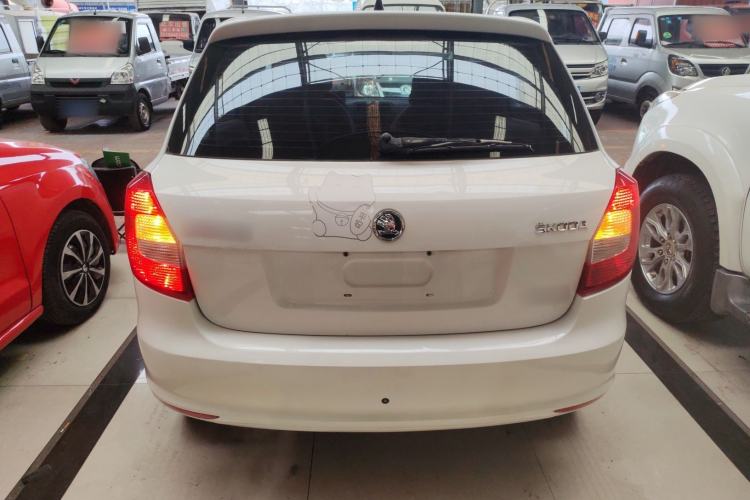 Used Skoda Fabia 2014 1.4L Automatic Crystal Edition