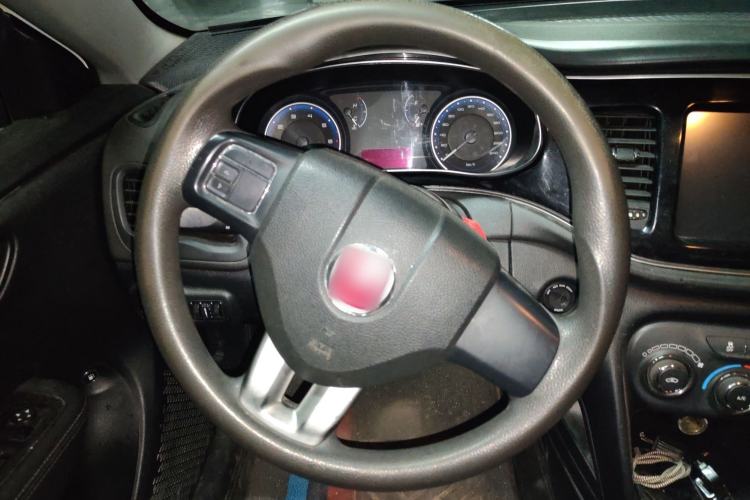 Used Fiat Viaggio 2015 1.4T Automatic Enjoyment Edition Steering Wheel