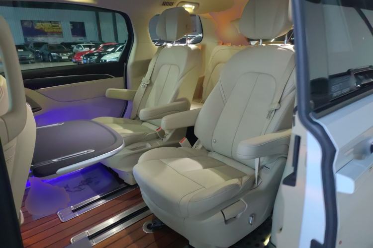 Used Buick GL8 2022 ES Landtrek 653T Luxury Edition
