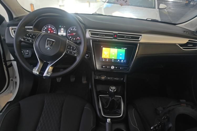 Used Roewe i5 2020 1.5L Manual 4G Connect Luxury Edition
