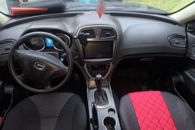 Used GAC Trumpchi GS5 2012 2.0L Manual Two-Wheel Drive Comfort Edition Center Console