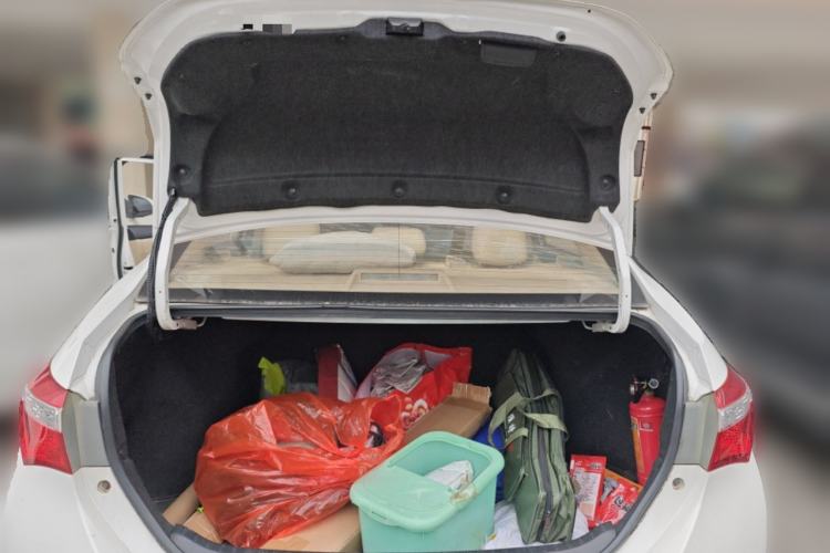 Used Toyota Corolla 2014 1.6L CVT GL Trunk