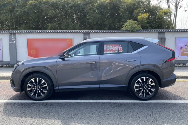 Used GAC Trumpchi EMKOO 2022 2.0T Neutron Star Max Edition
