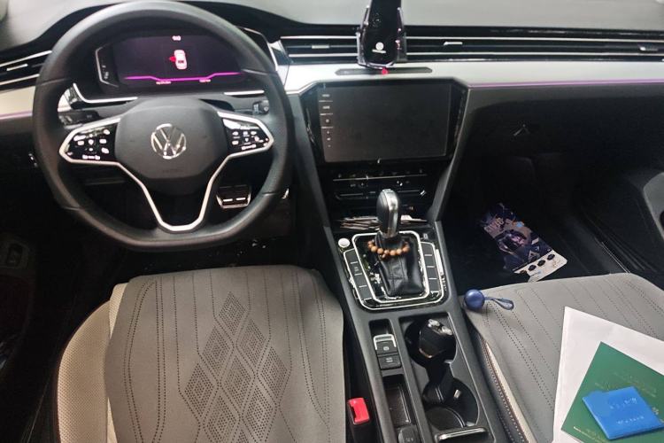 Used Volkswagen Magotan 2024 2 Million Units Zhongxiang Version 330TSI DSG Luxury Edition
