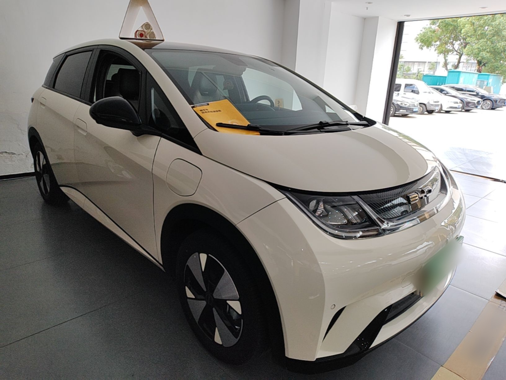 BYD Dolphin 2023 420 km Fashion Edition — снимка 3