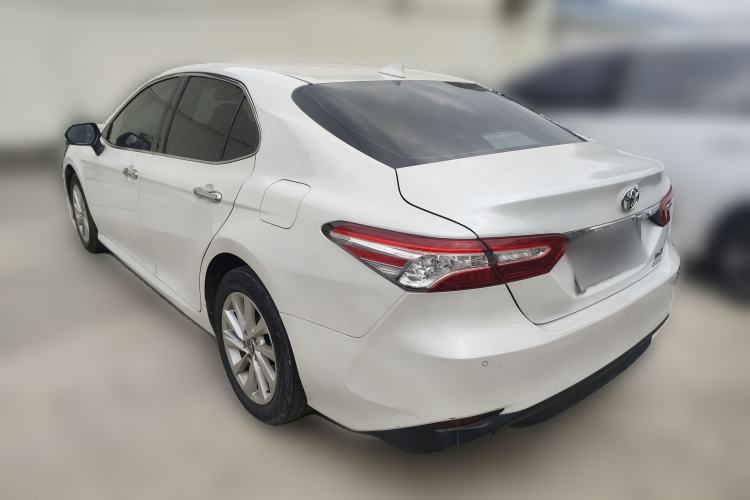 Used Toyota Camry 2021 2.0G Luxury Edition
