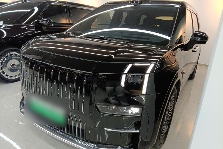 Used Zeekr 009 2024 7-Seater Walk-Through Version Four-Wheel Drive 108 kWh