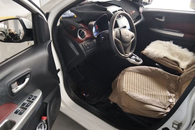 Used CHANGAN Benni 2015 1.4L IMT Luxury Model China V Standard
