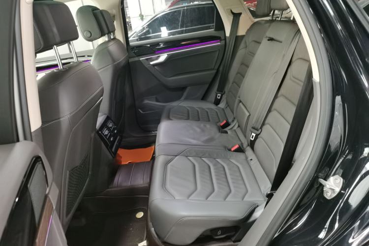 Used Volkswagen Touareg 2022 3.0 TSI Luxury Edition Black Diamond Sport Package