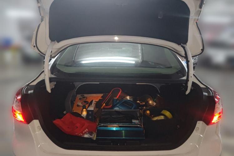 Used Ford Focus 2012 Sedan 1.6L Manual Fashion Edition
