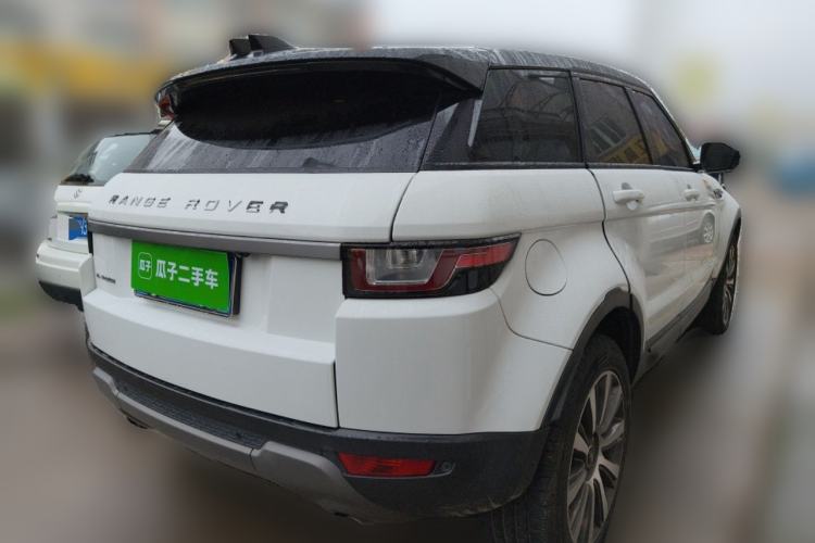 Used Land Rover Range Evoque 2018 240 PS SE Smart Brilliance Edition Rear Right 45 Deg