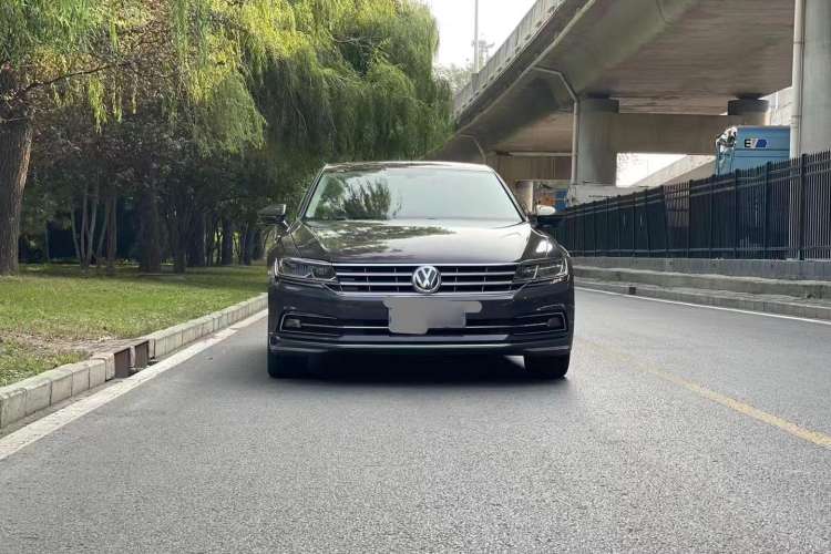 Used Volkswagen Phideon 2019 380TSI Two-Wheel Drive Business Edition China VI Standard
