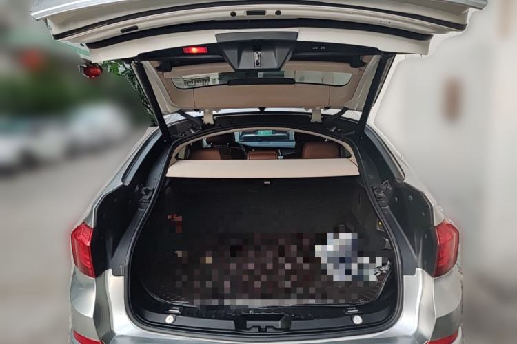 Used BMW 5 Series GT 2015 528i Leading Model Trunk