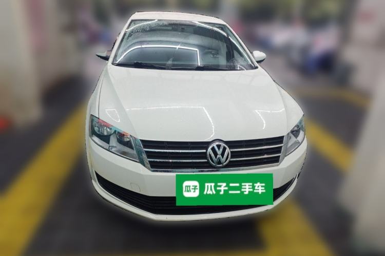 Used Volkswagen Lavida 2013 Revised Classic 1.6L Manual Fashion Edition Front