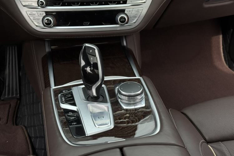 Used BMW 7 Series 2017 740Li xDrive Luxury Edition Interior 6