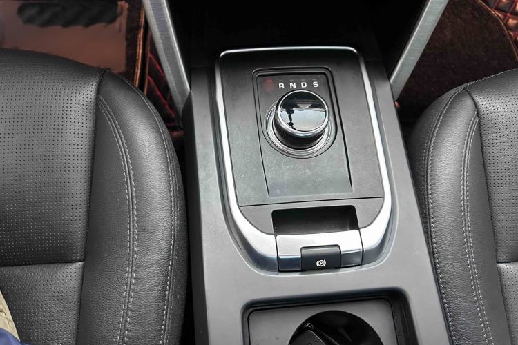 Used Land Rover Discovery Sport 2018 240 PS HSE Version