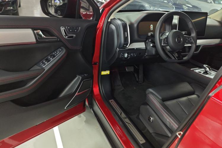 Used BYD Tang New Energy 2018 DM 2.0T All-Wheel Drive Smart Connect Innovation Model 5 Seats China V Emission Standard