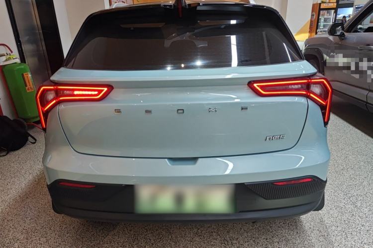 Used Geometry E Firefly 2024 301km Flowing Light
