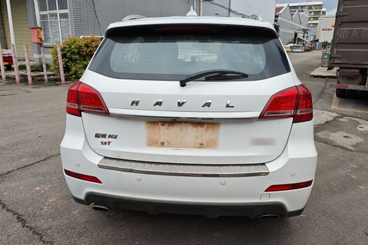 Used Haval H2 2016 Red-Label 1.5T Manual Two-Wheel Drive Luxury Model