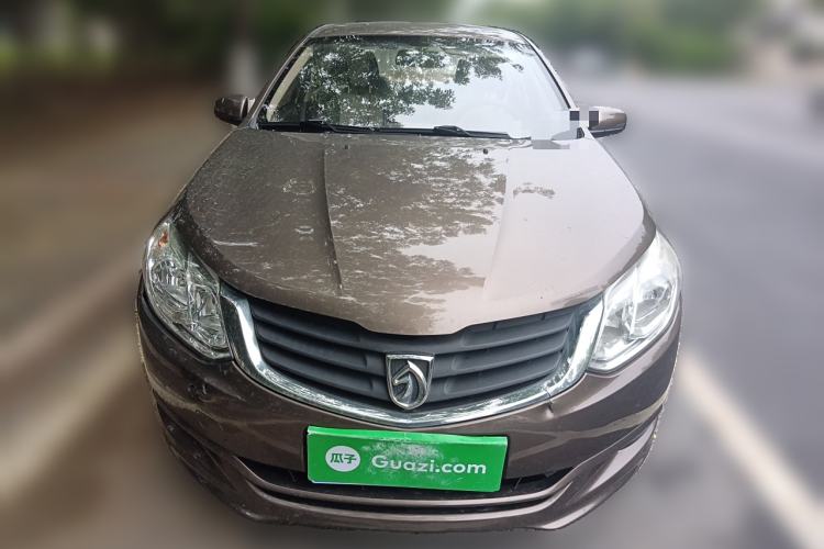 Used Baojun 630 2013 1.5L manual standard version