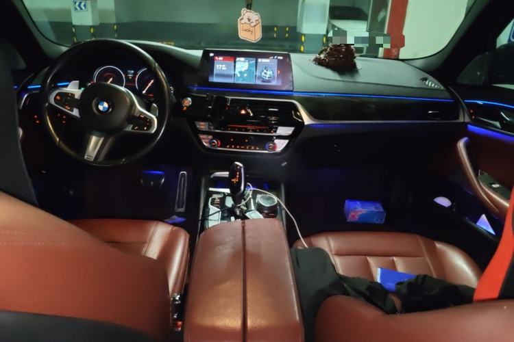 Used BMW 5 Series 2018 Restyled 530Li Leading Edition M Sport Package
