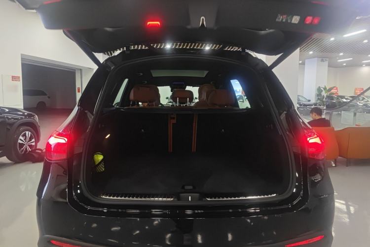 Used Mercedes-Benz GLC New Energy 2025 350 e L 4MATIC Collector's Edition Trunk