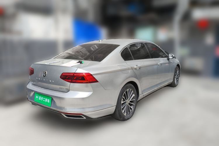 Used Volkswagen Magotan 2020 330TSI DSG Luxury Edition Rear Right 45 Deg