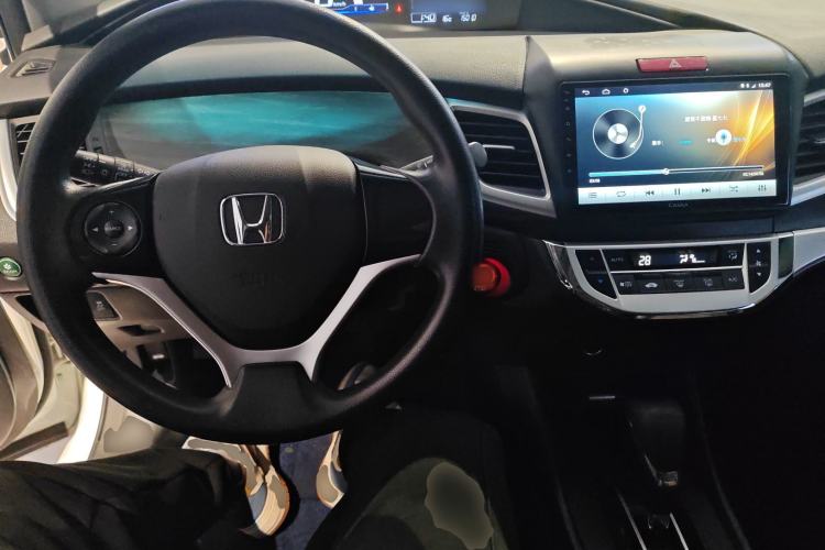 Used Honda Jade 2017 1.8L automatic Comfort version 5 seats
