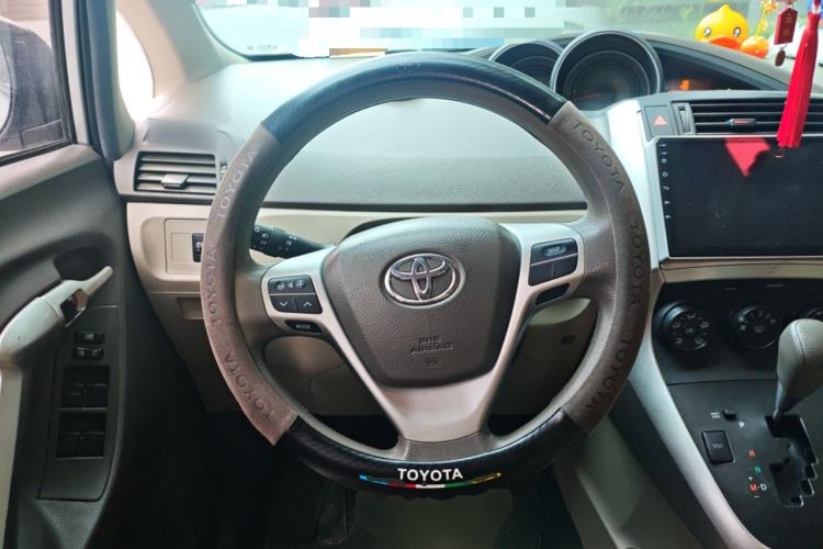 Used Toyota Verso 2015 180E CVT Crossover Edition Steering Wheel