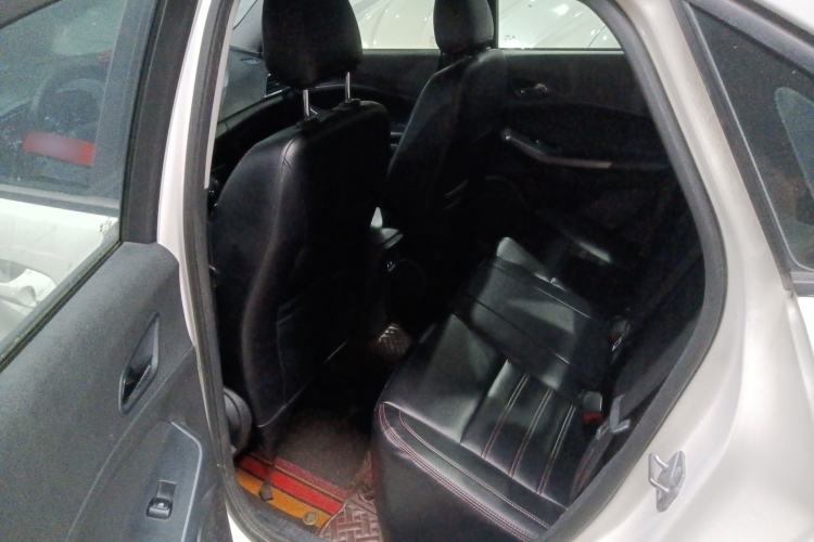 Used Ford Escort 2019 Revised 1.5L Automatic ZhiXiang Version (Tire Pressure Monitoring) China VI Standard Left Rear Seat