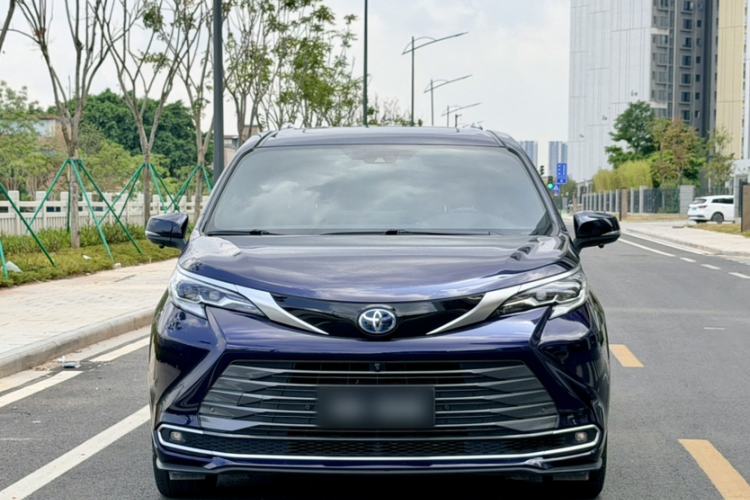 Used Toyota SIENNA 2021 2.5L Hybrid Ultimate Edition Exterior 9