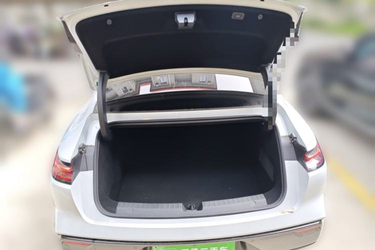 Used Geely Galaxy 8 2025 130km EM-i Flagship Edition Trunk