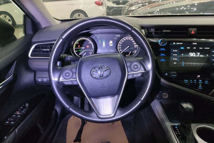 Used Toyota Camry 2019 Dual-Engine 2.5 HG Luxury Edition China VI Standard