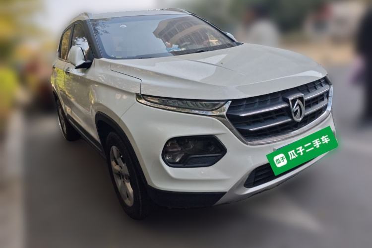 Used Baojun 510 2017 1.5L Manual Fashion Model
