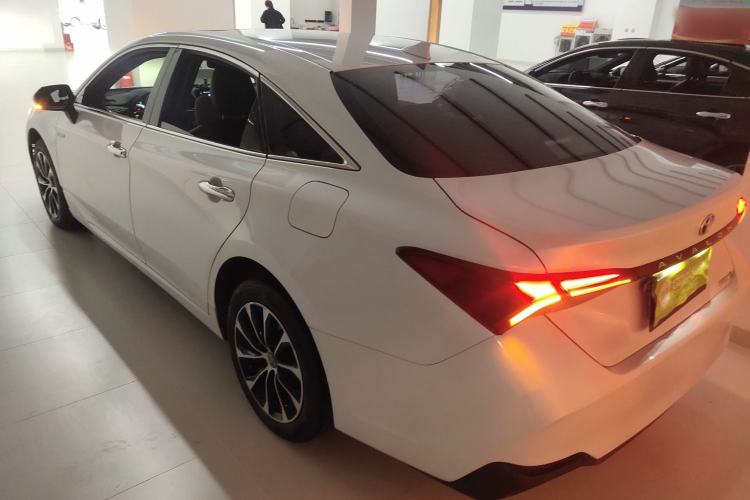 Used Toyota Avalon 2022 Dual-Engine 2.5L Luxury Edition
