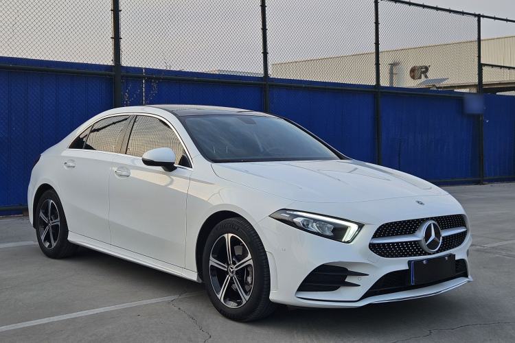 Used Mercedes-Benz A-Class 2022 Second Facelift A 200 L Sport Sedan Fashion Version Exterior 2