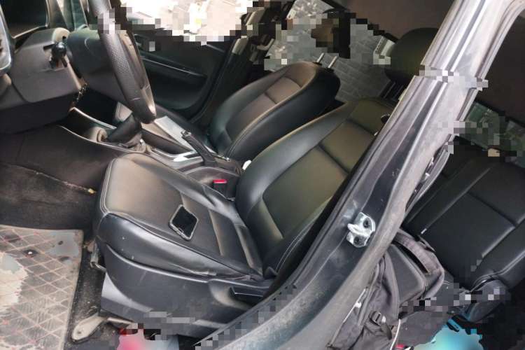 Used Jinbei Gold Hiace 2021 2.0L Passenger Van Travel Lion 6-Seater
