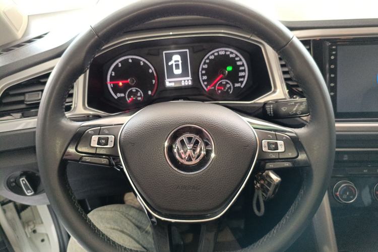 Used Volkswagen T-ROC 2018 230TSI DSG Two-Wheel Drive Advanced Version China V Standard
