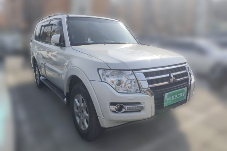 Used Mitsubishi Pajero 2019 3.0L Automatic Standard Edition
