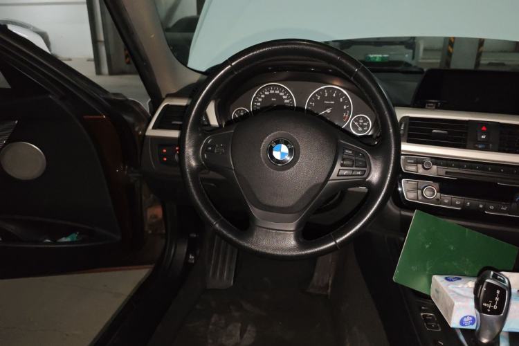 Used BMW 3 Series 2016 320i Fashion Model
