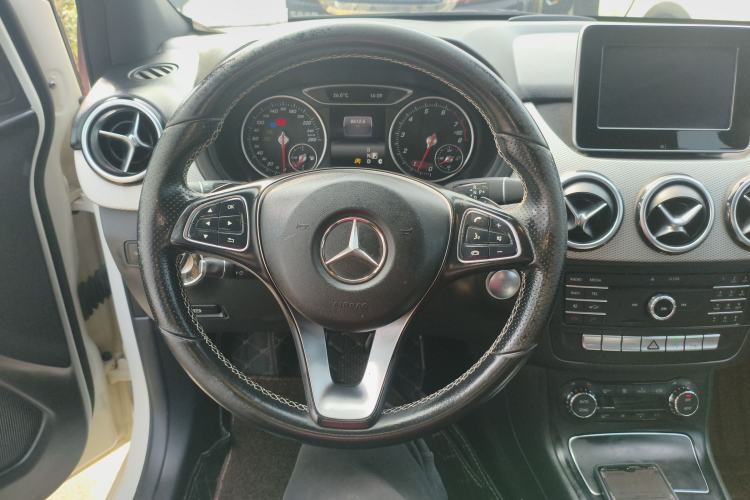 Used Mercedes-Benz B-Class 2015 B 200 Fashion Model