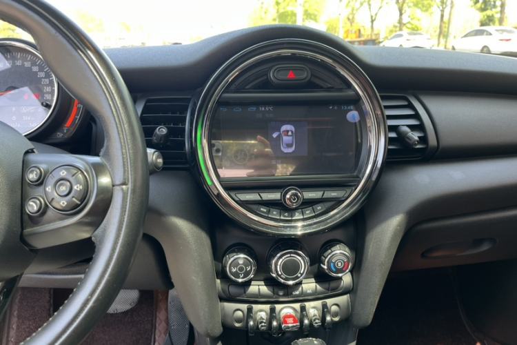 Used MINI 2016 1.2T ONE Pioneer Edition Five-Door Version
