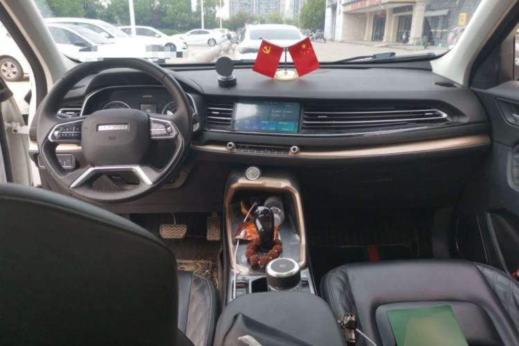 Used Haval H6 2021 1.5 GDIT Automatic Champion Edition Center Console