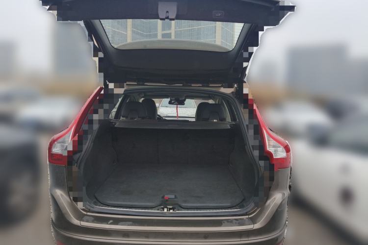 Used Volvo XC60 2015 T5 AWD Smart Drive Edition Trunk