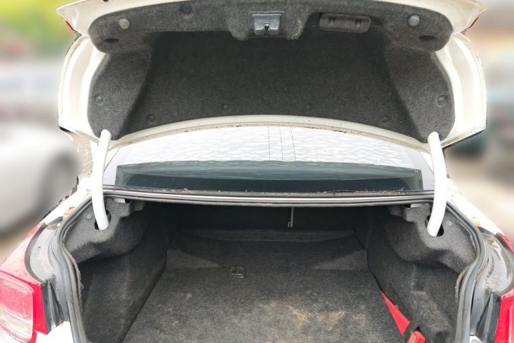 Used Chevrolet Malibu 2013 2.0L Automatic Luxury Edition Trunk