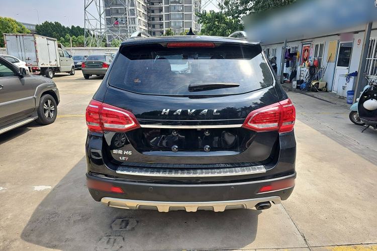 Used Haval H6 2015 Revised Version Sport Edition 1.5T Manual Transmission Two-Wheel Drive Elite Grade